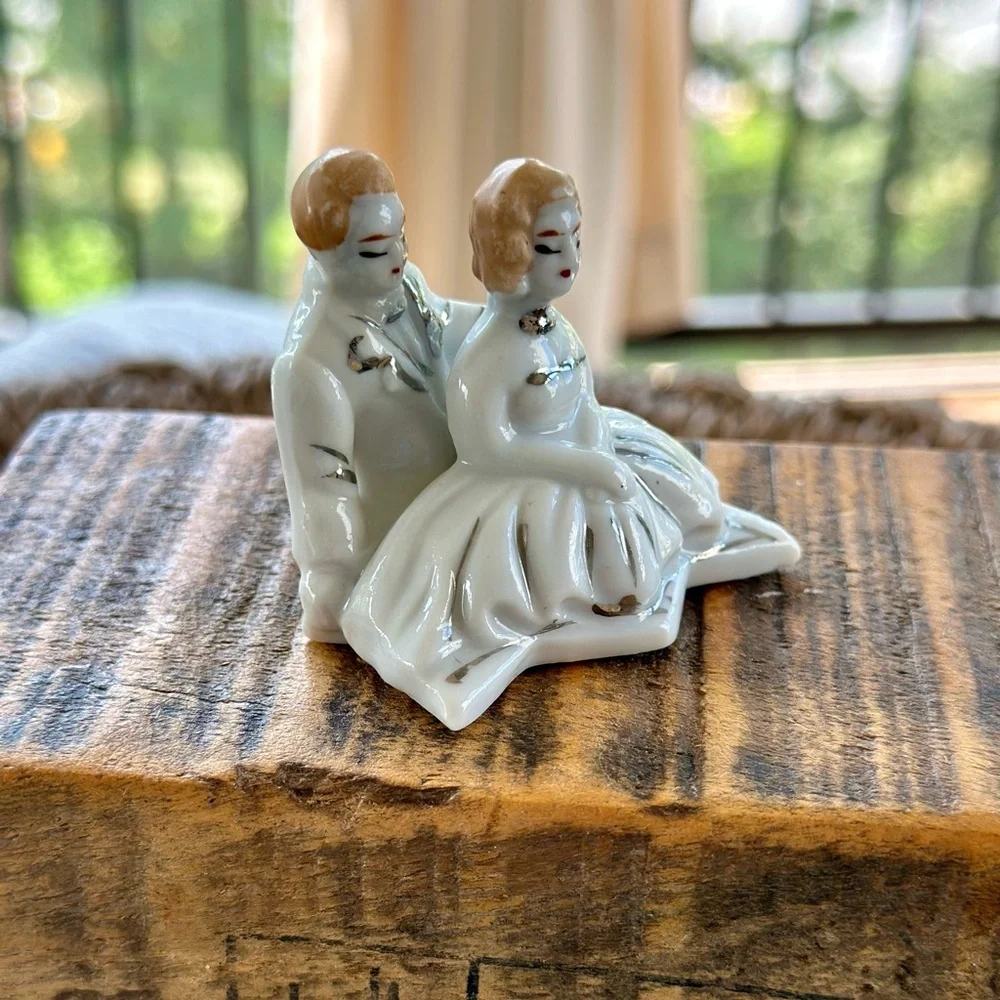 Vintage Cake Topper Ceramic Couple Figurine